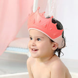 RoyalShower™, couronne protectrice pour enfants, empêche l'eau et le shampoing de couler dans les yeux et les oreilles lors du bain, fabriquée en silicone alimentaire sans BPA. Idéal pour stimuler l'imagination et transformer le bain en moment royal.